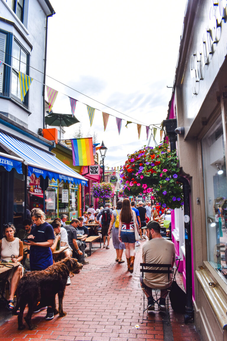 A romantic walk through The Lanes